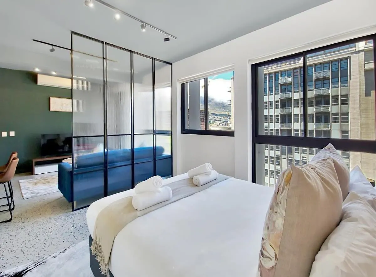 Beautiful,Central,Secure- Hotel Living For Couples ケープタウン